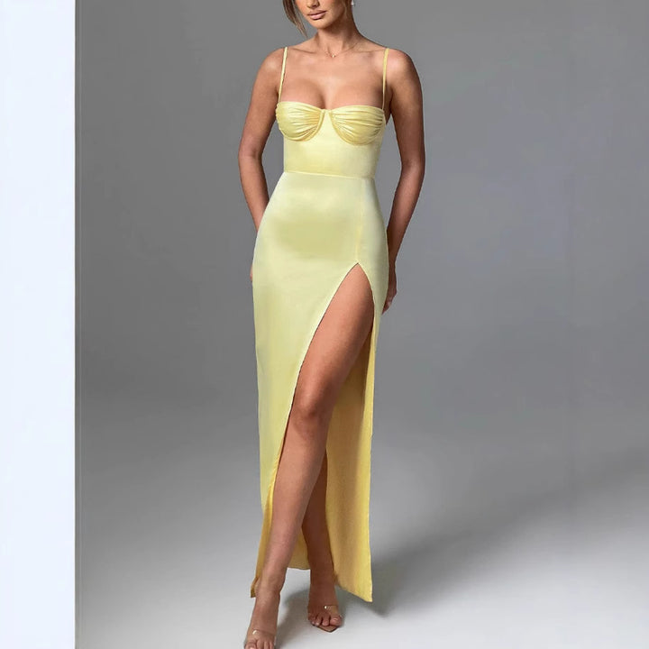Dame elegant maxikjole med off-shoulder design og højt slids Stilla