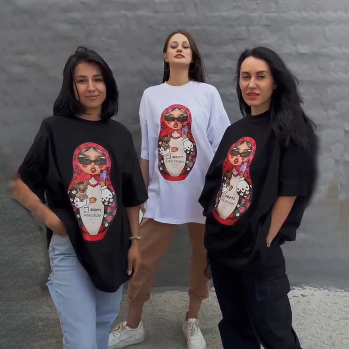 Kvindernes kreative oversized T-shirt med funky grafisk print Stilla