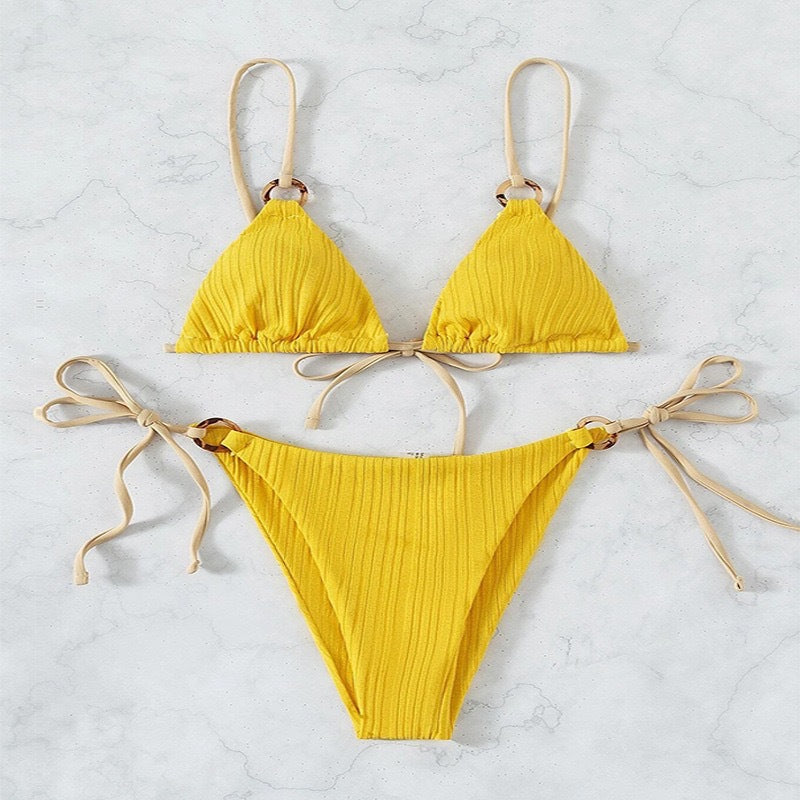 Dame Triangel-Bikini-Sæt med justerbare bånd og gyldne accenter Stilla