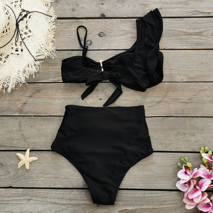 Dame bikini-sæt med raffineret ruffle-design og blomsterdetalje Stilla