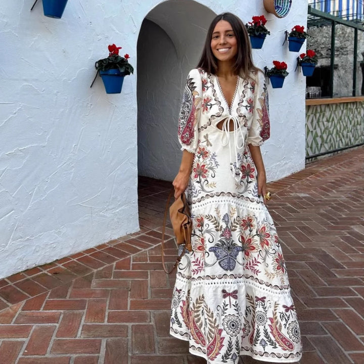 Femme Bohemian Floral Print Maxi Kjole med broderede detaljer Stilla