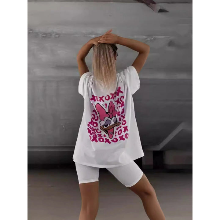 Dame T-shirt med farverigt cartoon-motiv og afslappet snit Stilla