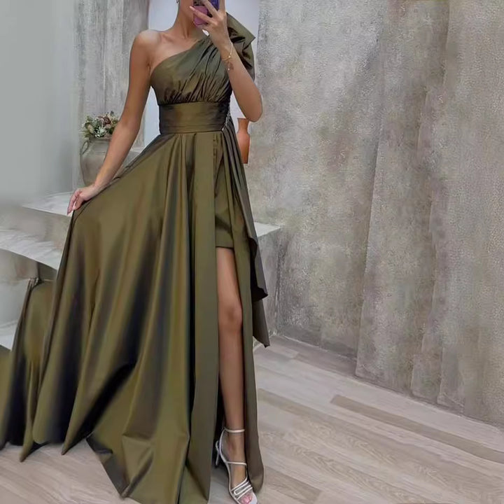 Dame Elegant Aftenkjole med asymmetrisk design og høj slids Stilla