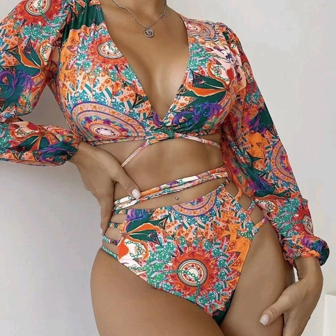 Dame bikini sæt med moderigtige cut-outs og lange ærmer Stilla