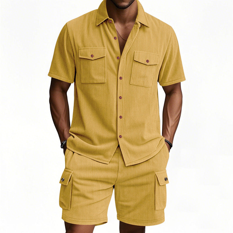 Herrer fritidsskjorte og shorts-sæt med afslappet design og praktiske lommer Stilla