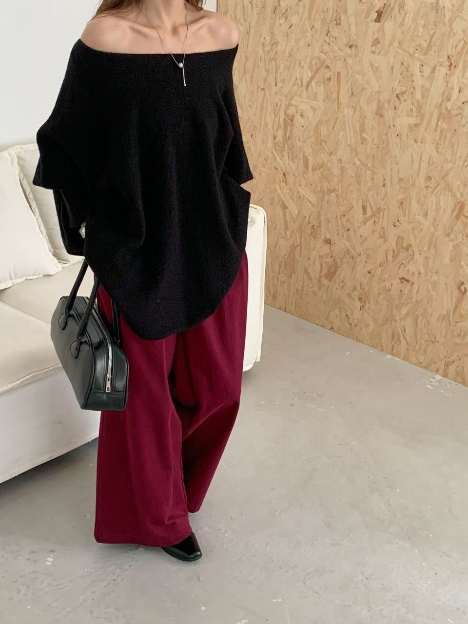 Kvinders oversized strikket sweater med en afslappet skæring og dramatiske ærmer Stilla