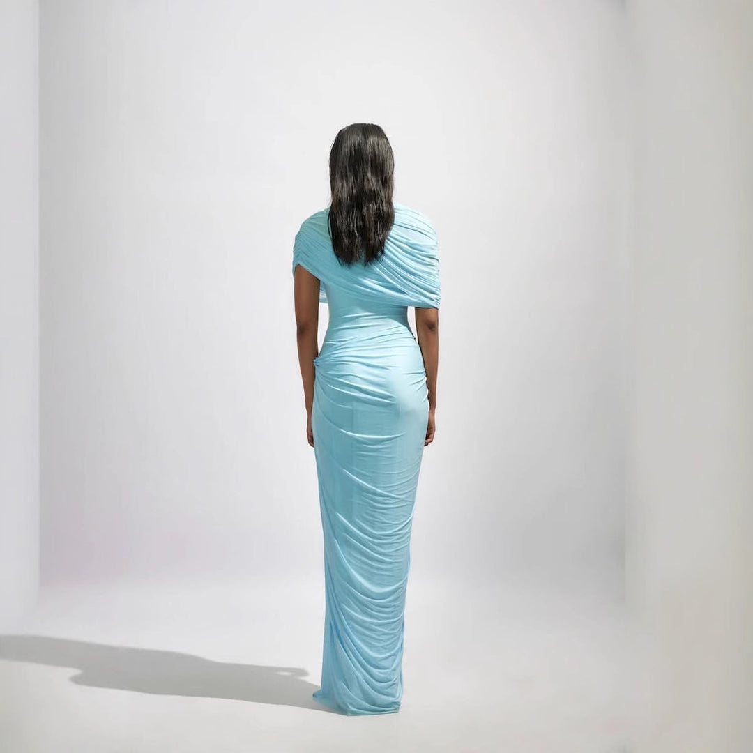 Dame maxikjole med elegant drapering og asymmetrisk cut-outs Skovae