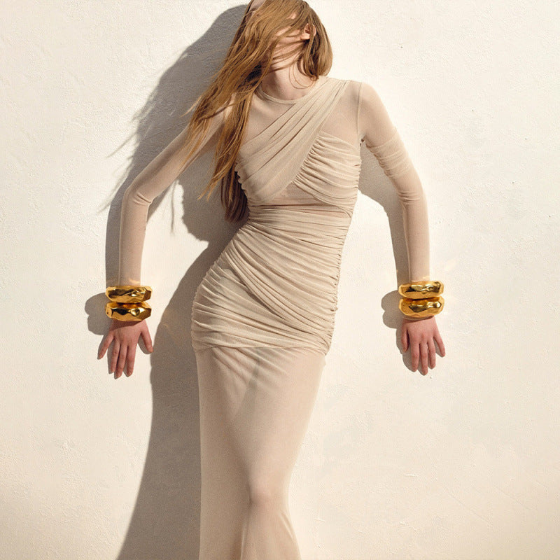 Damen Elegantes transparentes Maxikleid mit raffinierten Drapierungen Skovae