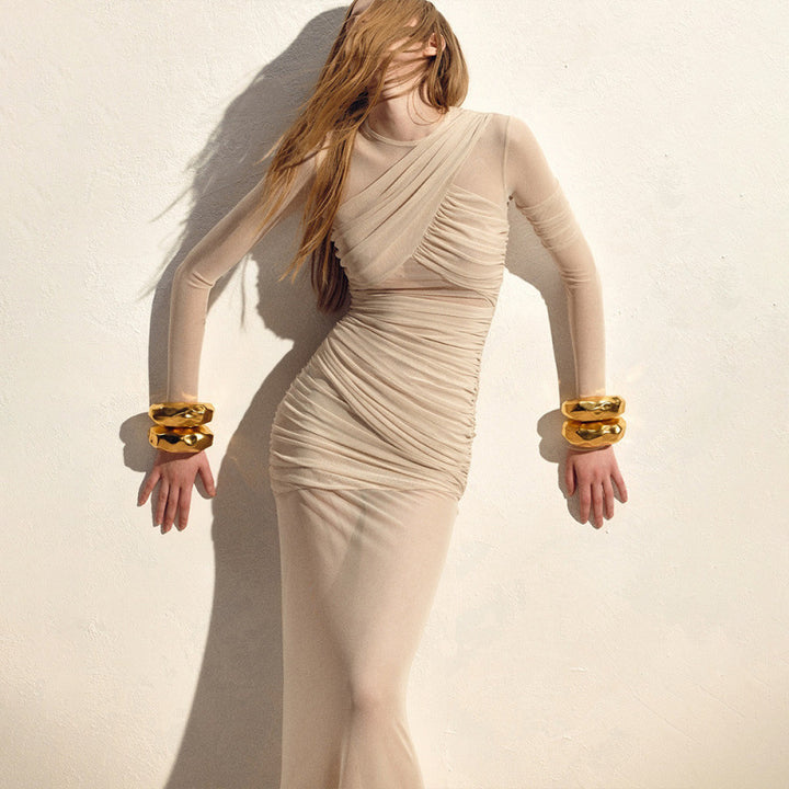 Damen Elegantes transparentes Maxikleid mit raffinierten Drapierungen Skovae