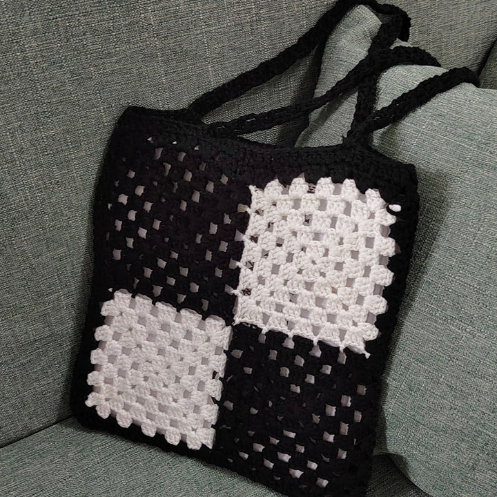Dame hæklede indkøbs-taske i moderigtigt patchwork-design Stilla
