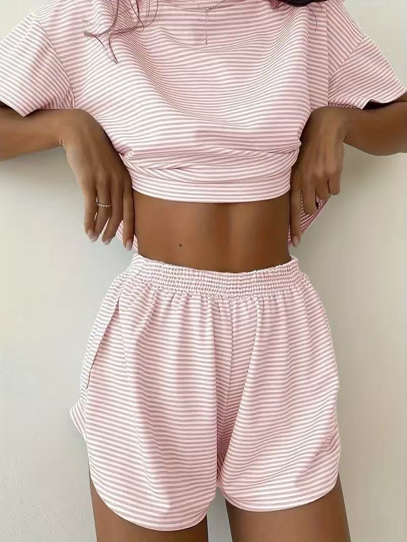 Dame casual crop-top og shorts sæt med stribet mønster Skovae