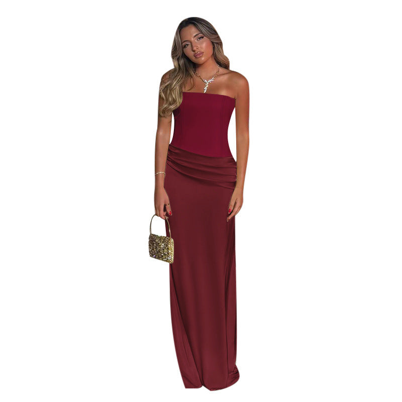 Dame off-shoulder maxikjole med rynker og elegant silhuet Skovae