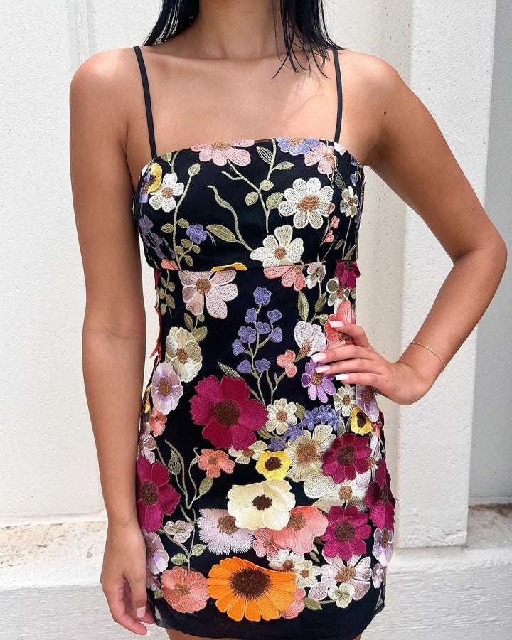 Stilla | Glamourøs Tunge Broderi Camisole Mini Skirt Kjole
