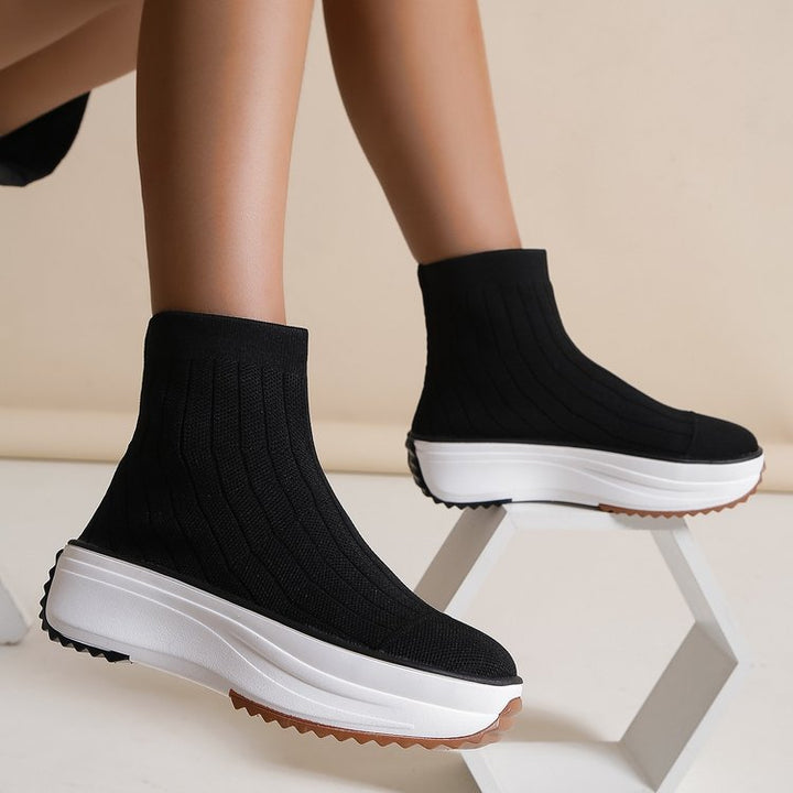 Dame Sneakers med høj krave og stilfuldt ribstrik Design Stilla
