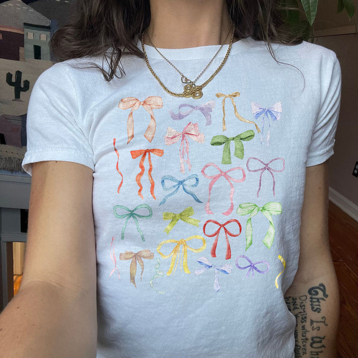 Dame T-shirt med fluffy sløjfe motiv Skovae