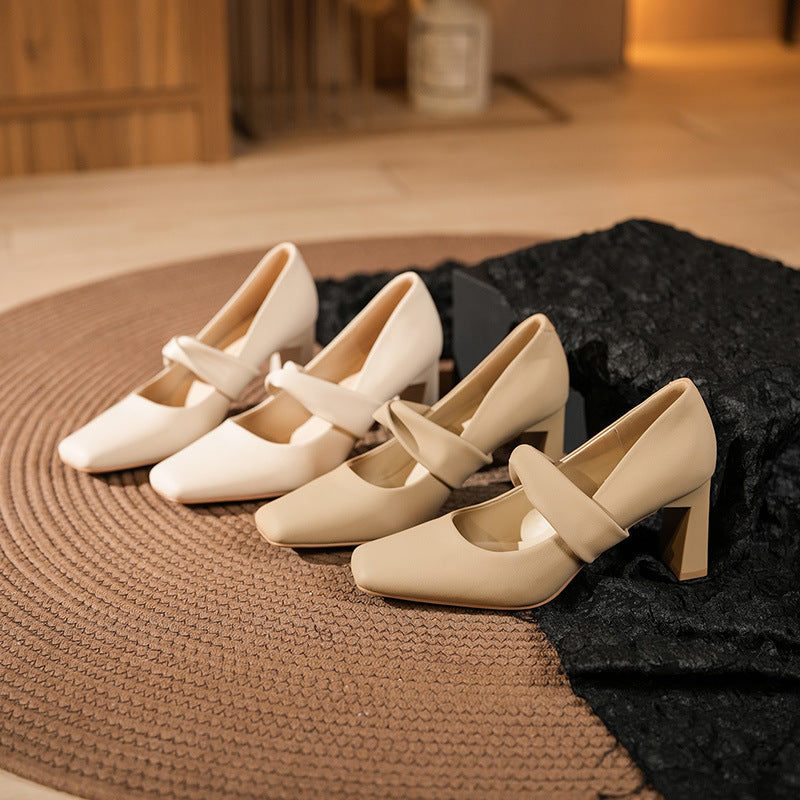 Dame Chunky Heel Mary Jane Pumps med Cross-Strap Design Stilla