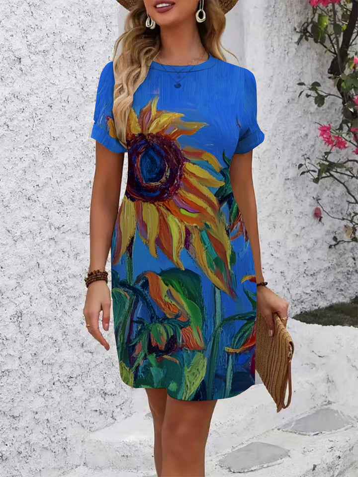 Dame casual kortærmet kjole med florale motiver og behagelig pasform Skovae
