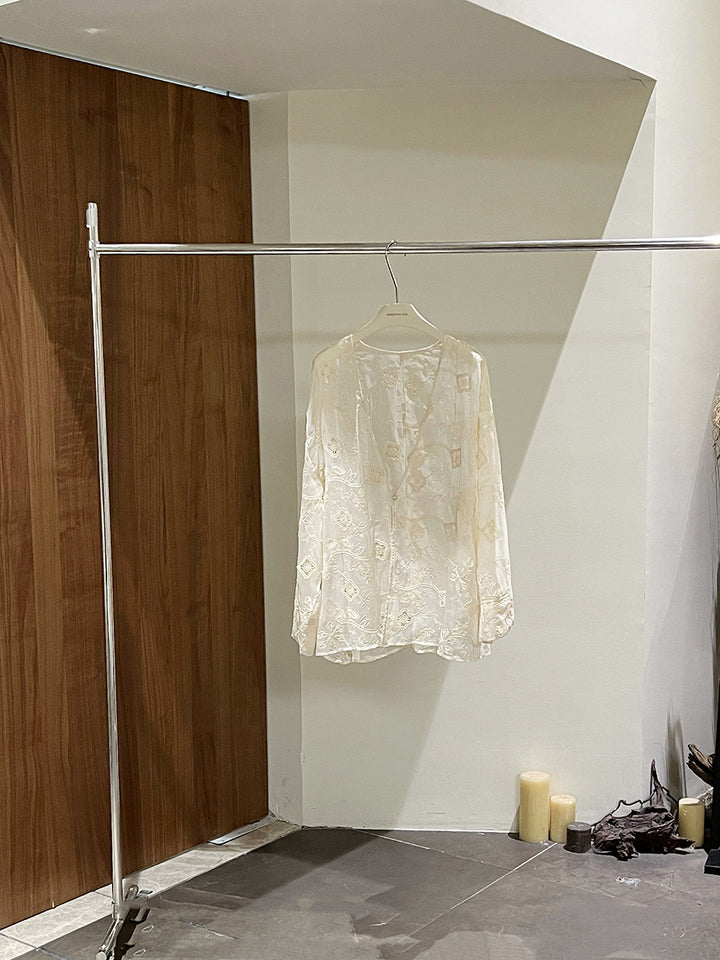 Dame luftig bluse med sart blonde og elegant struktur Stilla
