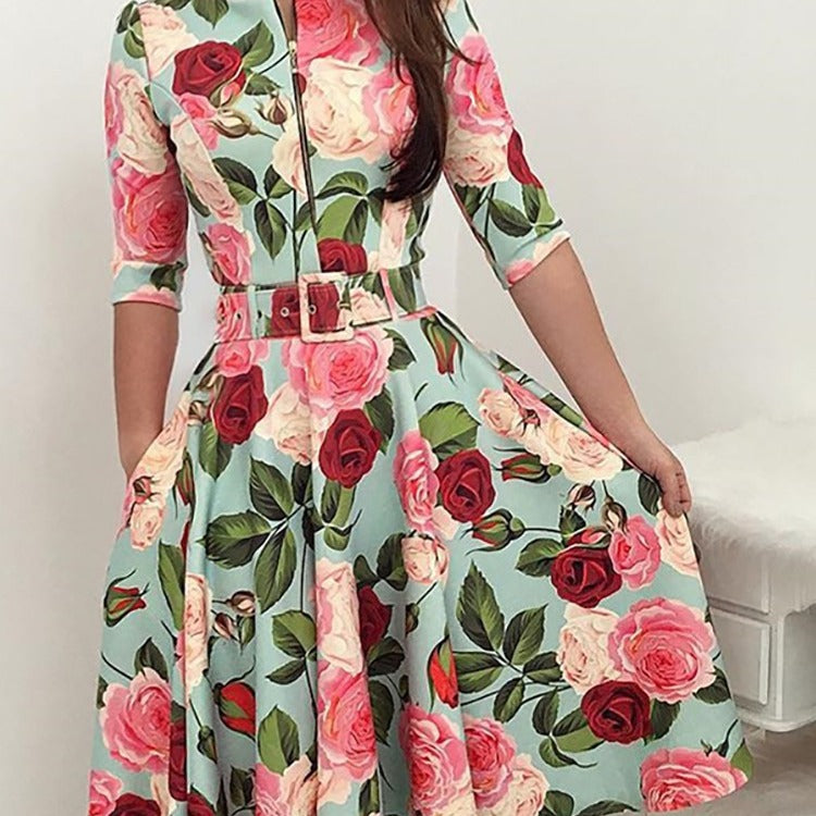 Kvindernes midikjole med blomsterprint og taljebælte Stilla