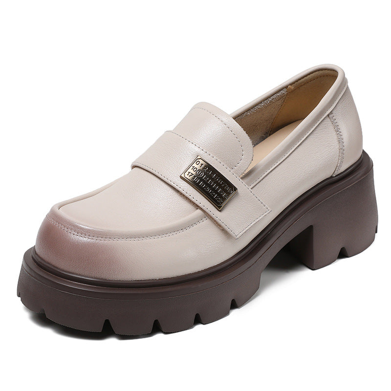Dame Chunky Platform Slipper med slankt design Stilla