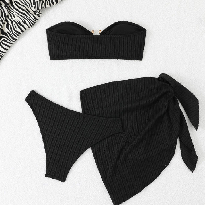Dame Bandeau Bikini Sæt med Indpakningsnederdel og Struktureret Design Stilla