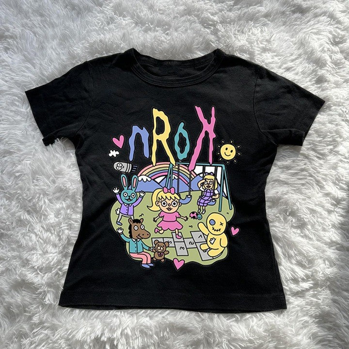 Dame Kortærmet T-shirt med legende grafikdesign Skovae