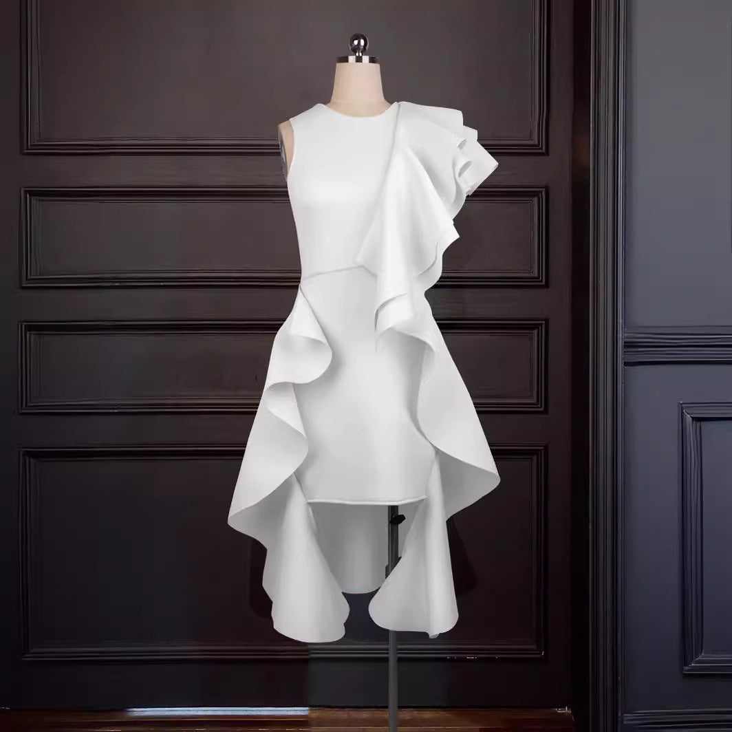 Damekjole med asymmetrisk flæsedesign Skovae