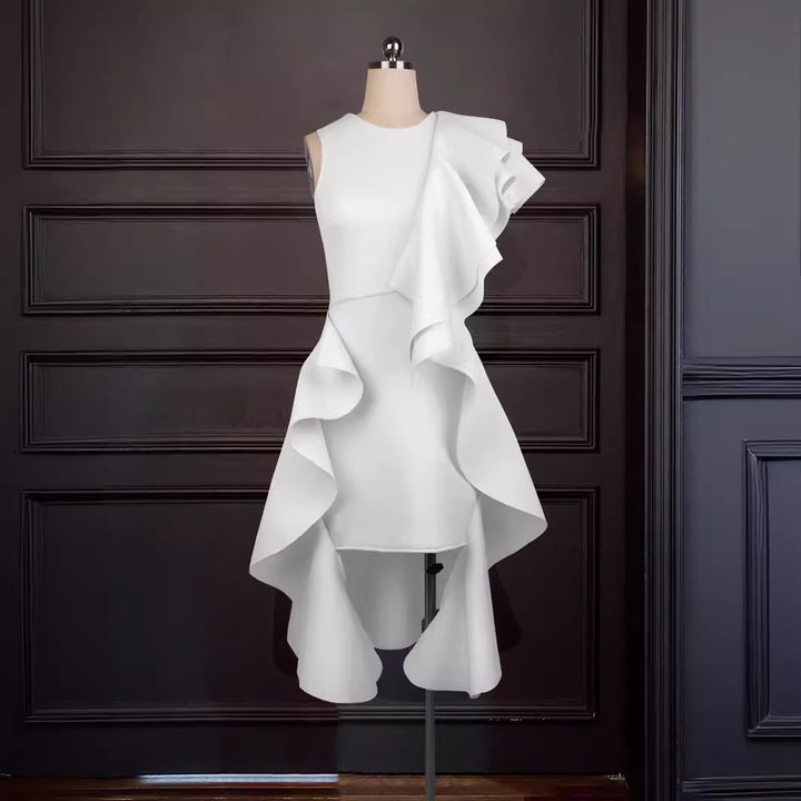 Damekjole med asymmetrisk flæsedesign Skovae