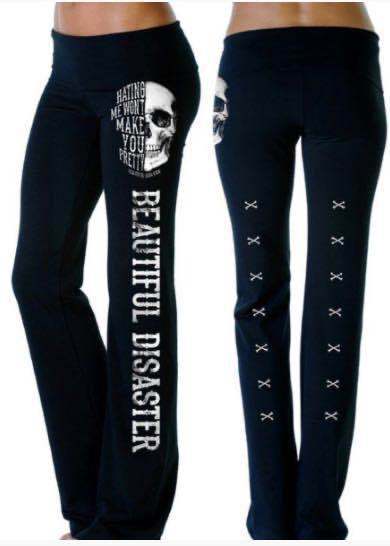 Dame afslappede loungebukser med coolt skull-print og skrift Skovae