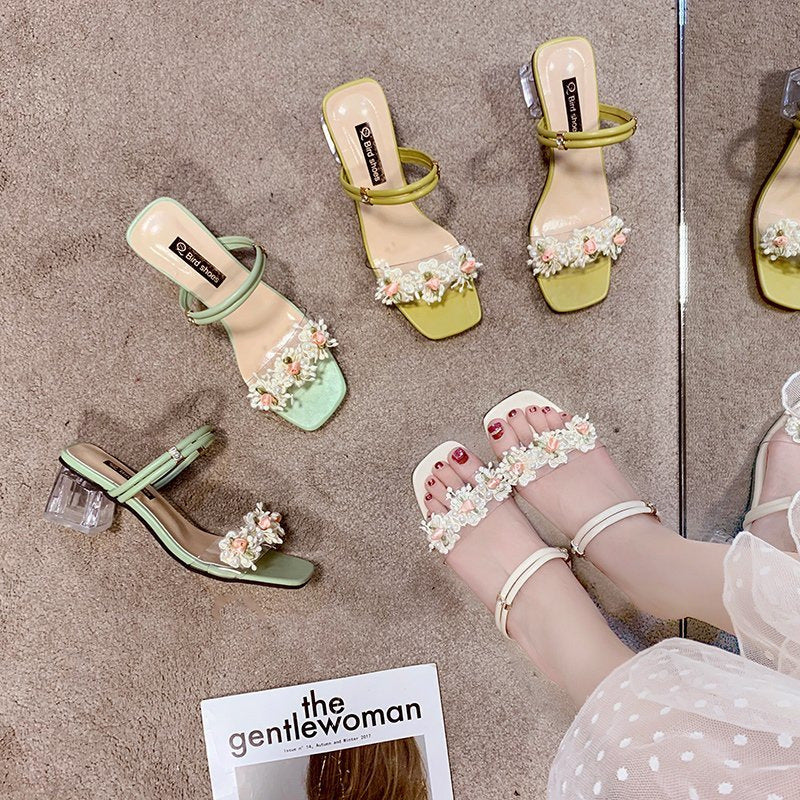 Dame Sandaletter med transparent rem og florale accenter Stilla