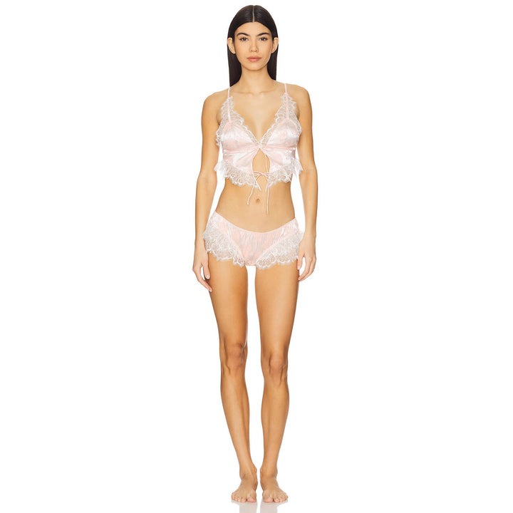 Dame Spids-Babydoll-Sæt med Ruffle-detaljer og skinnende Satin Skovae