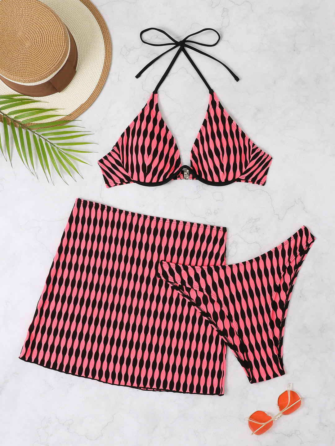 Damebikini med moderne skirt-design og raffineret mønster Stilla