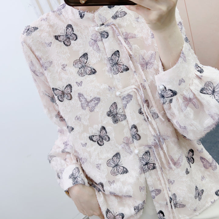 Dame Transparent Bluse med filigranmønster af sommerfugle og elegante perledetaljer Stilla