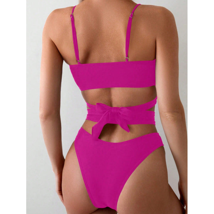 Dame Cut-Out Badedragt med justerbare stropper og trendy design Skovae