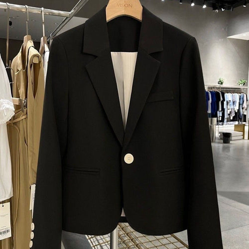 Damer Elegant og skræddersyet blazer med slanke klapper Stilla