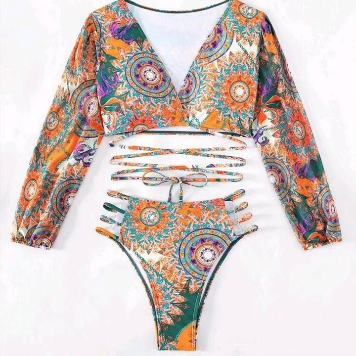 Dame bikini sæt med moderigtige cut-outs og lange ærmer Stilla