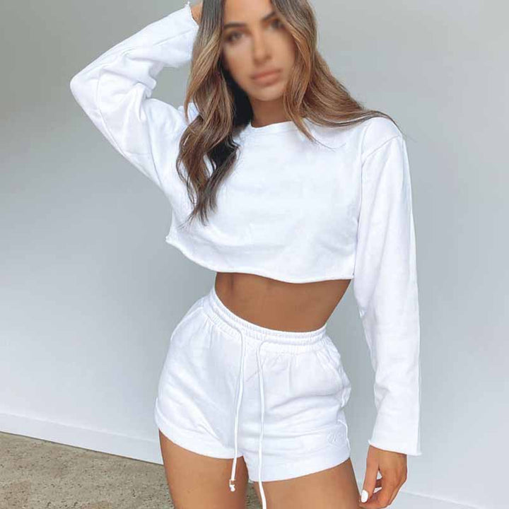 Dame afslappet og moderigtigt crop-top med shorts Stilla