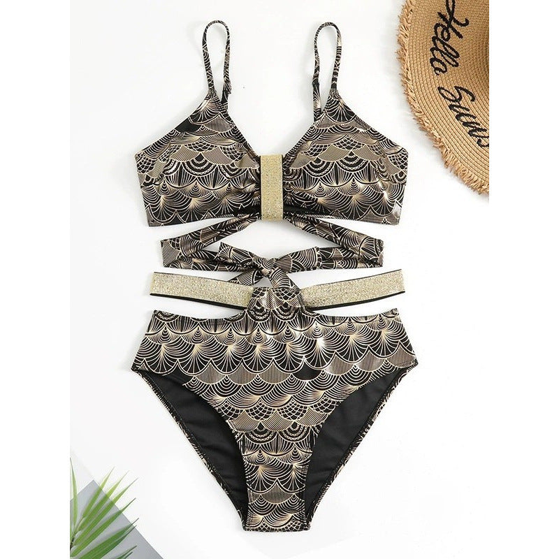 Dame triangel-bikini med glamorøst indpakningsdesign og elegante accenter Skovae