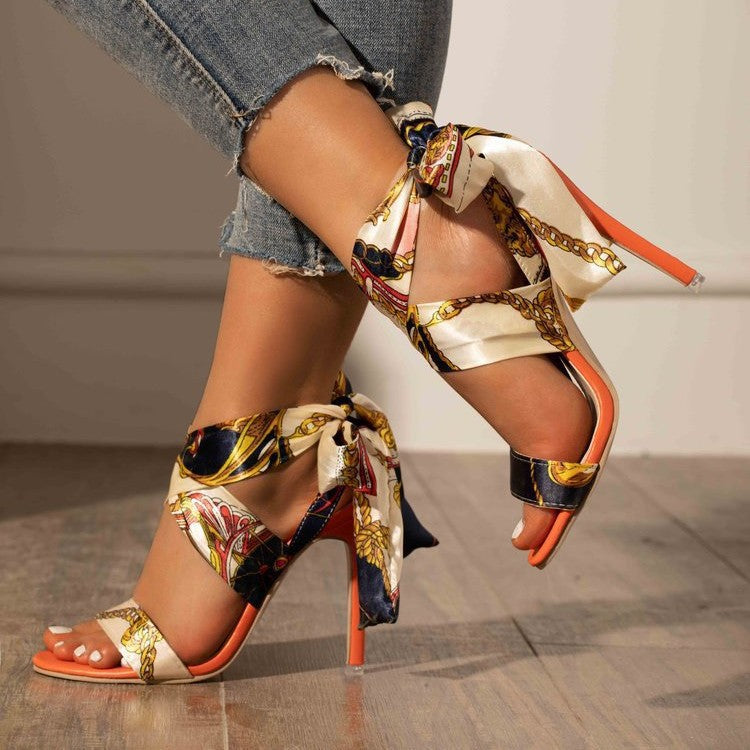 Dame High Heel Sandaler med fashionable sløjfe-design og elegant sålekonstruktion Stilla