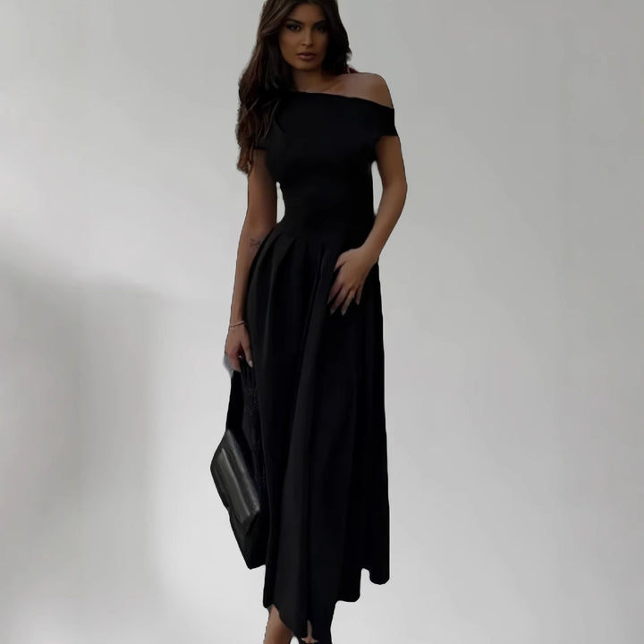 Dame Elegant Off-Shoulder Maxikjole med figursyet overdel og flydende skørt Stilla