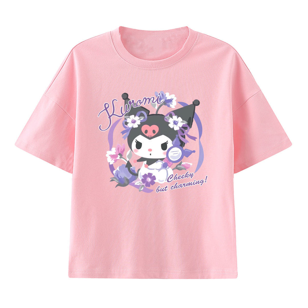 Dame T-shirt med stort Kuromi-motiv og legende tryk Stilla