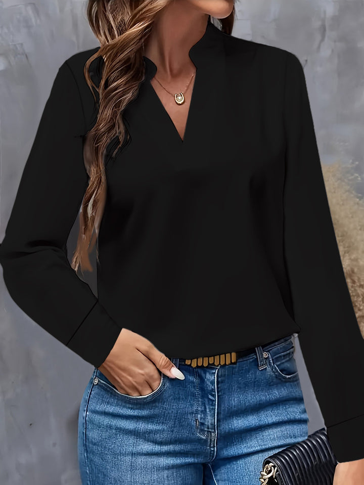 Damebluse med moderne V-halsudskæring og elegante lange ærmer Stilla