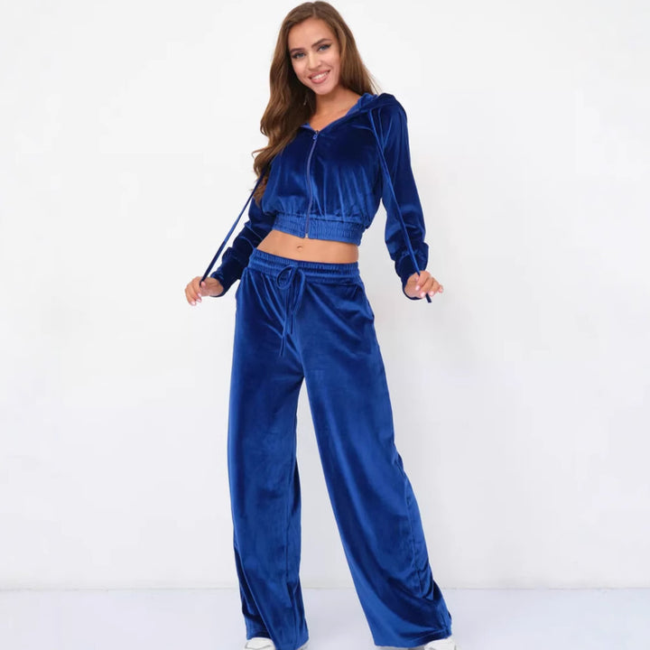 Dame mode velour loungewear sæt med cropped jakke og brede bukser Skovae
