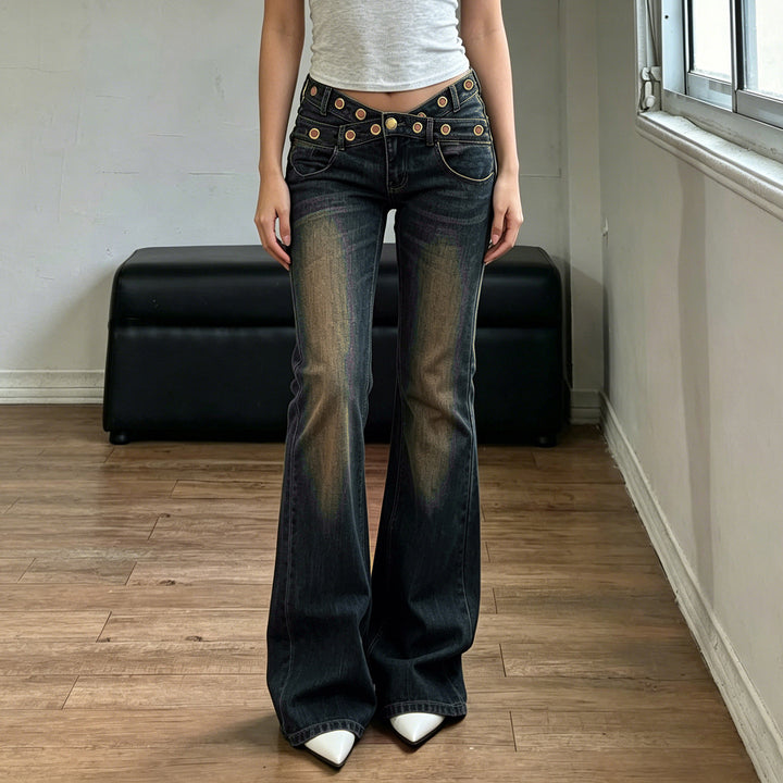 Dame løse jeans med moderne snit og unikke knapdetaljer Skovae