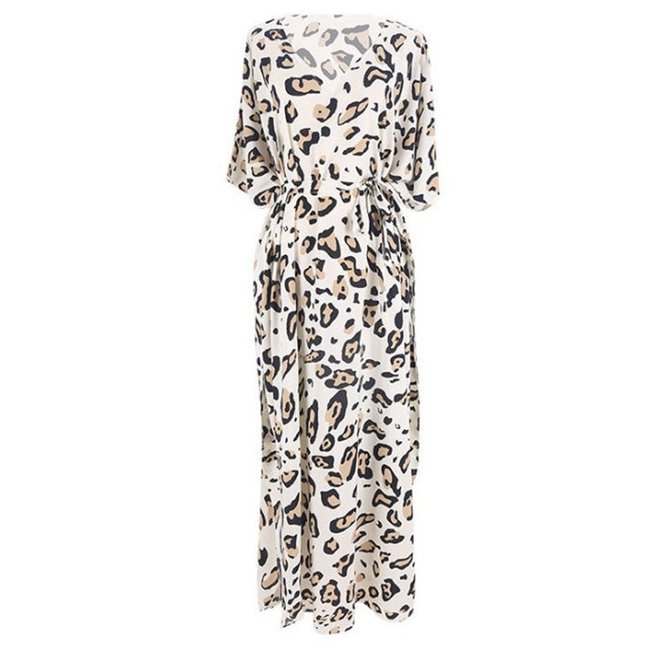 Dame Maxi-kjole med asymmetrisk snit og dyreprint Stilla