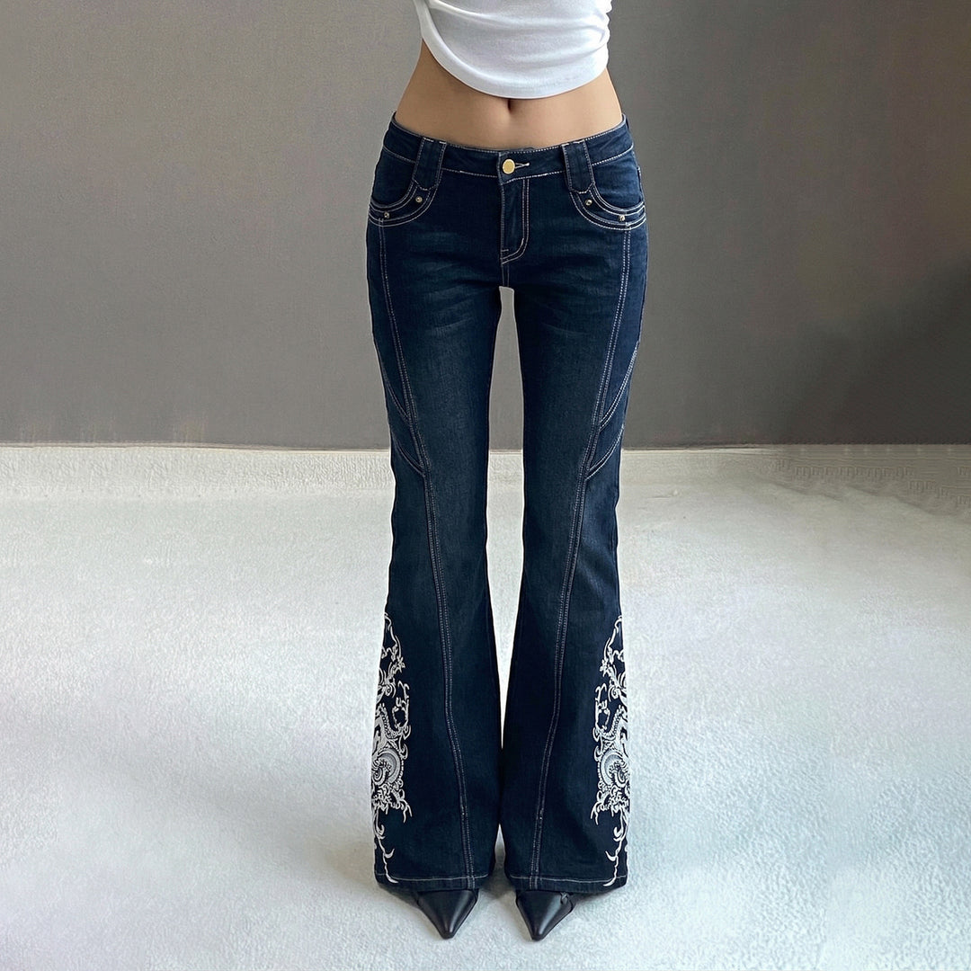 Dame jeans med udvidet ben og elegant broderi Skovae
