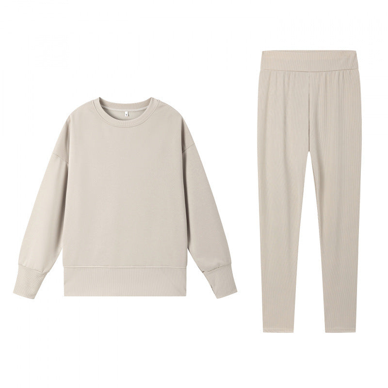 Damer hyggeligt sports sæt med løstsiddende sweatshirt og tætsiddende leggings Stilla