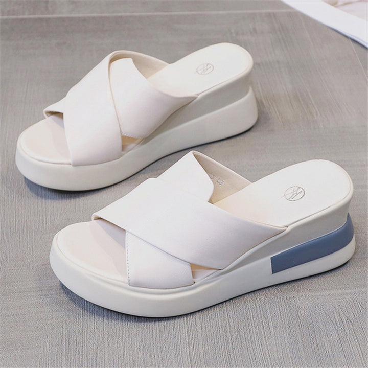 Dame platform sandal med moderigtigt krydsbånd Stilla