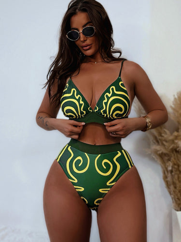 Dame højt skåret bikini-sæt med blomsterdetalje og trendy snit Stilla