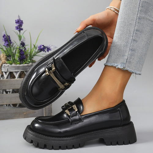 Dame Chunky Loafers med robust profil og elegante metalakenter Stilla